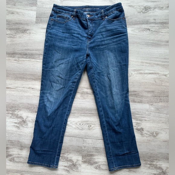 Chico’s Women's Slim Cropped Blue Jeans size 10 (Chico’s 2) - Picture 1 of 8